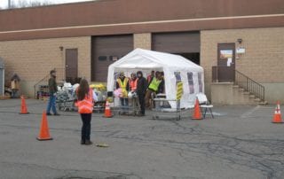 Carpentry Delivers Holiday Dinners